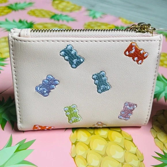 💗🧸 Betsey Johnson Candy Heart Handbag & Gummy Bear Wallet & Heart Charm NWT - Picture 11 of 16